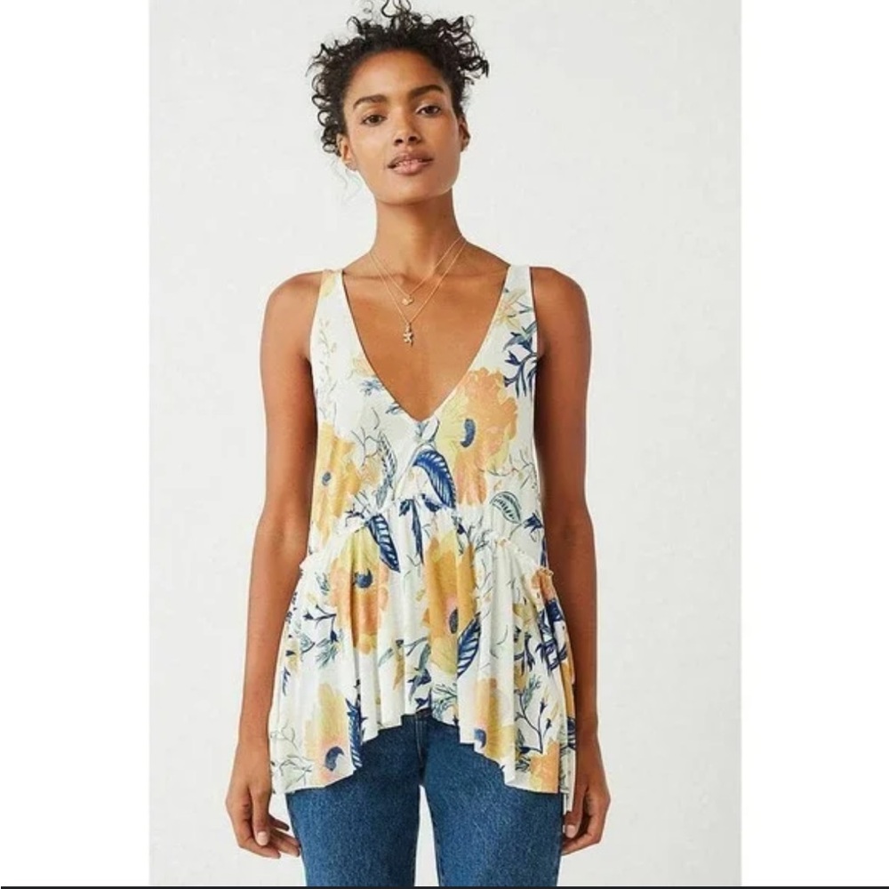 UO Kimchi Blue White & Yellow Floral Tank Top